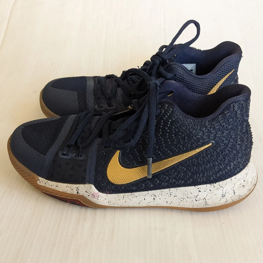 NIKE Kyrie 3 GS Youth High Top Sneakers Obsidian Metallic Gold Size 6.5